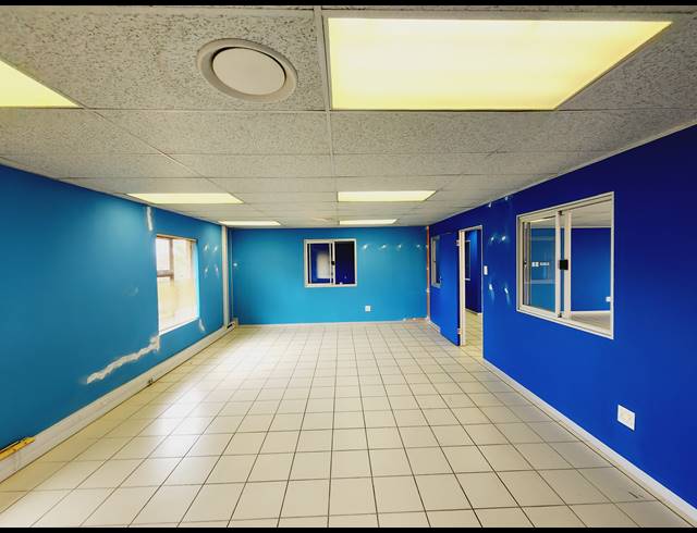 350M² OFFICE TO LET IN NORTH RIDING
